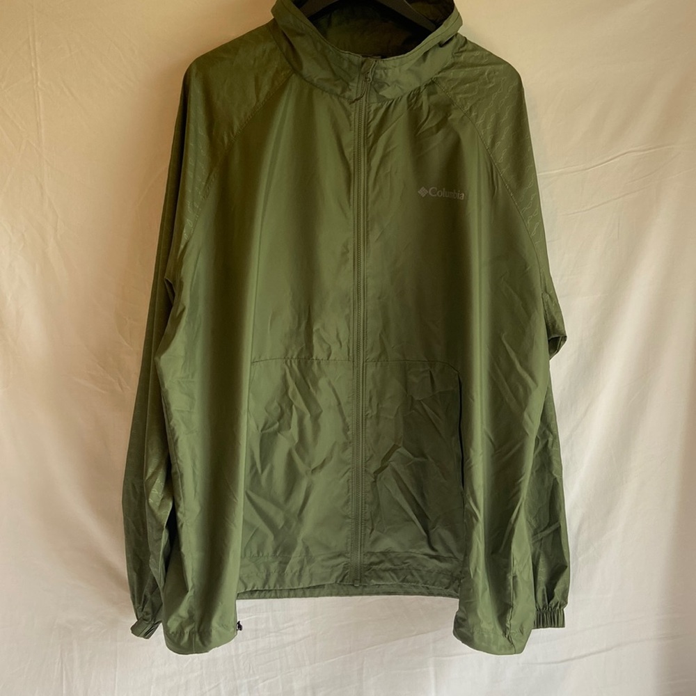 Columbia lightweight windbreaker